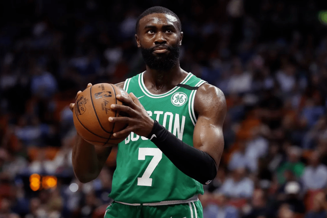 ,凯尔特人双探花进化,塔图姆剑指得分王</p>  